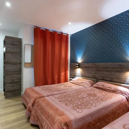 Leonard De Vinci 75011 Hotel 2*