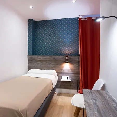 Hotel Leonard De Vinci 75011