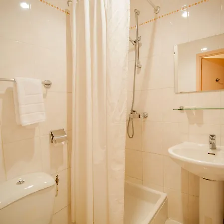 Leonard De Vinci 75011 Paříž