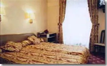 Hotel Leonard De Vinci 2*