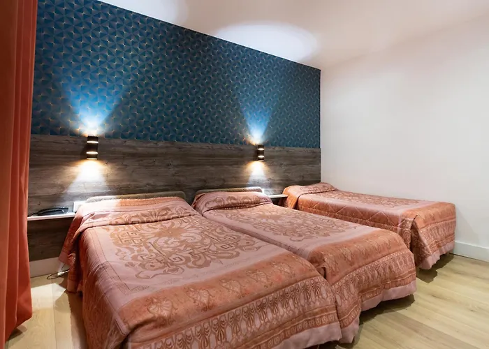 Hotel Leonard De Vinci 75011 2*