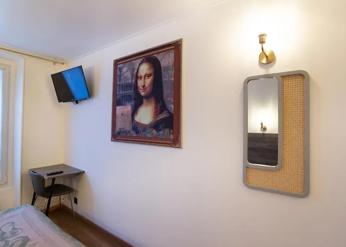 Leonard De Vinci 75011 Hotel