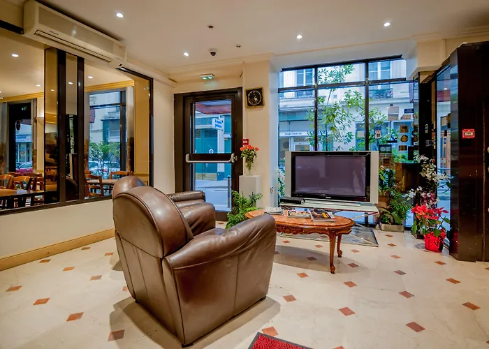 Leonard De Vinci 75011 Hotel Paryż