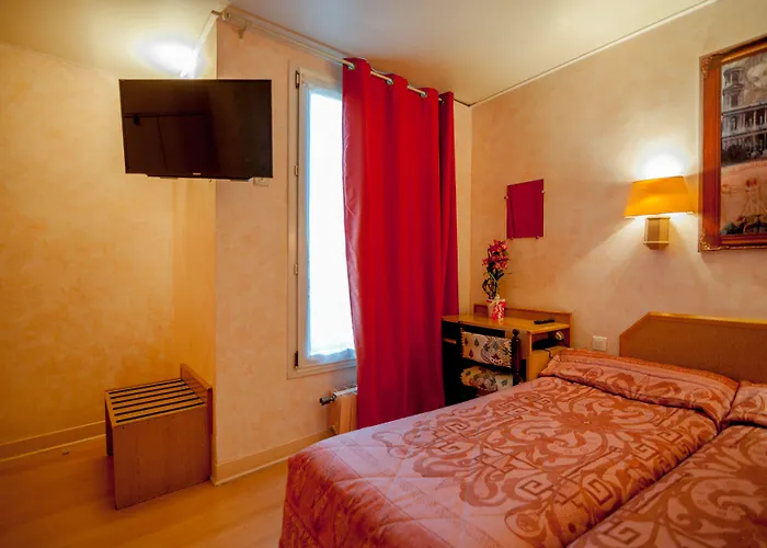 Leonard De Vinci 75011 Hotel 2*